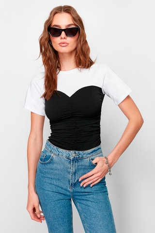 Top - Preto e branco