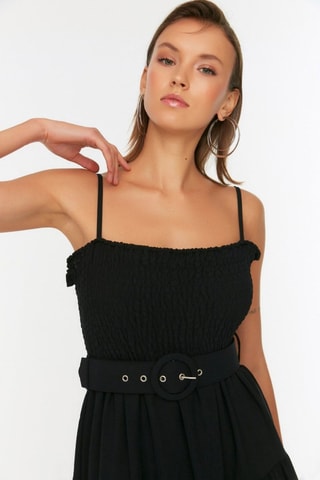 Vestido médio - Preto