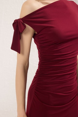 Vestido justo - Bordô