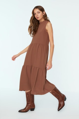 Vestido midi Castanho