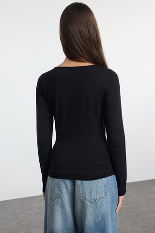 2 t-shirts - Branco e preto