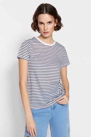 3 t-shirts Preto, branco e azul-marinho