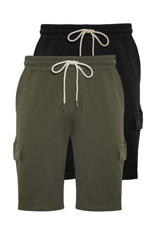 2 bermudas - 
Preto e caqui