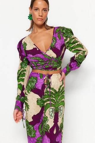 Crop top e calças de cintura alta - Bege e violeta