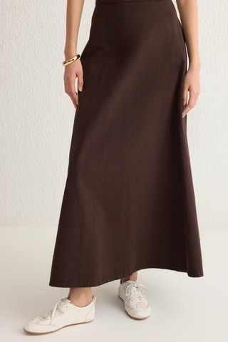 Saia comprida - Castanho