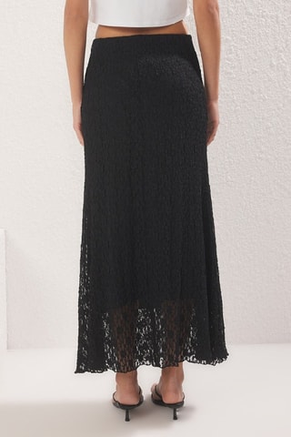 Saia comprida em renda - Preto