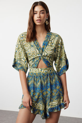 Macacão curto - Verde-azeitona