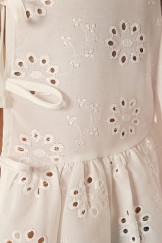 Camisa regular em bordado inglês - Branco