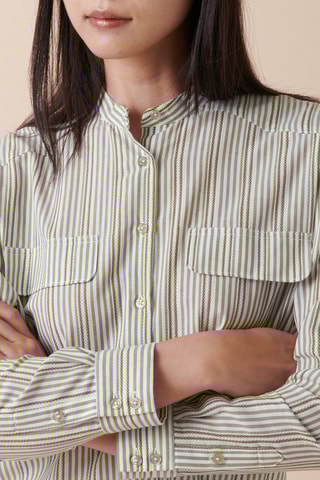 Camisa - 
Caqui y blanco