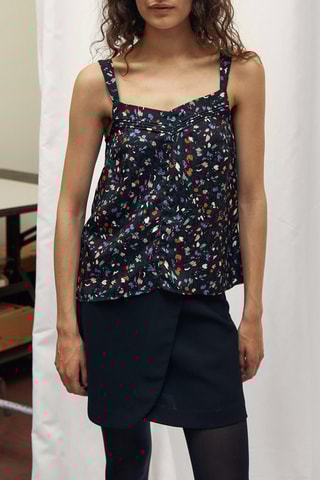Top de flores - Negro