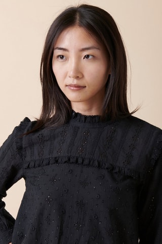 Blusa con bordado inglés Theron - Negro