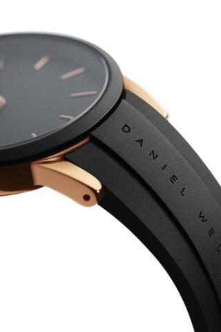 Montre à quartz en caoutchouc Iconic Motion 44 - Noir