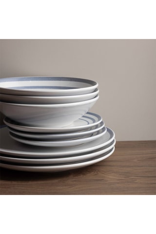 3 pratos de sobremesa em porcelana - 20 cm