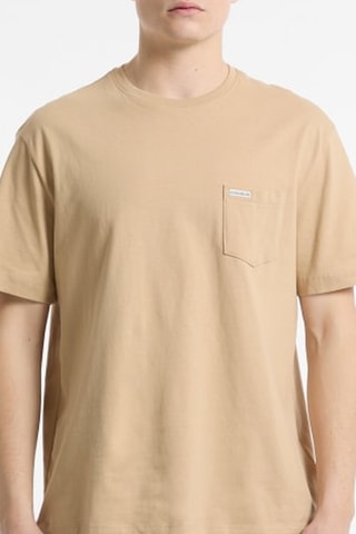T-shirt - Beige - Guess