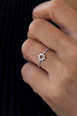 Bague - Or blanc et diamants