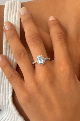 Bague - Or blanc, diamants et topaze