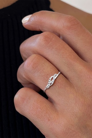 Bague - Or blanc et diamants