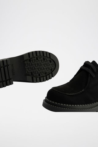 Stringate in pelle scamosciata - Nero