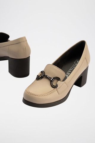 Mocassini con tacco in pelle nappa - Beige
