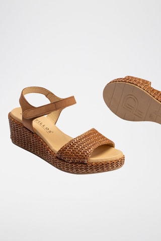 Sandali con zeppa in pelle scamosciata - Marrone