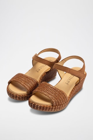 Sandali con zeppa in pelle scamosciata - Marrone