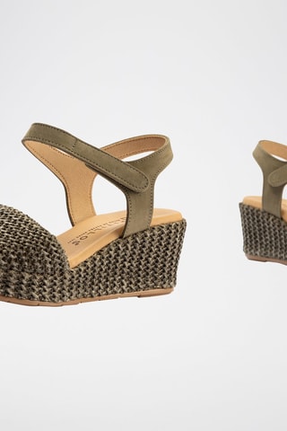 Sandali con zeppa in pelle scamosciata - Verde