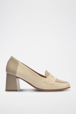 Mocassini con tacco in pelle verniciata - Beige