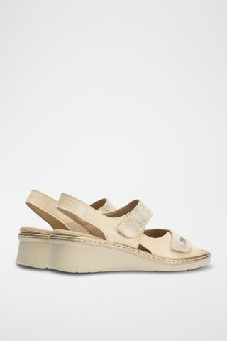 Sandali con zeppa in pelle verniciata - Beige