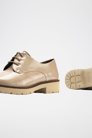 Stringate in pelle verniciata - Beige