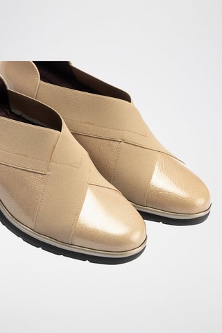 Slip-on in pelle verniciata - Beige