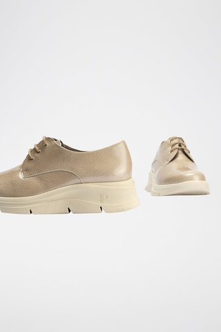 Stringate in pelle verniciata - Beige