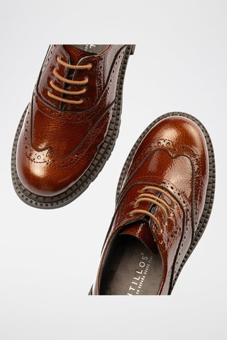 Stringate in pelle verniciata - Marrone