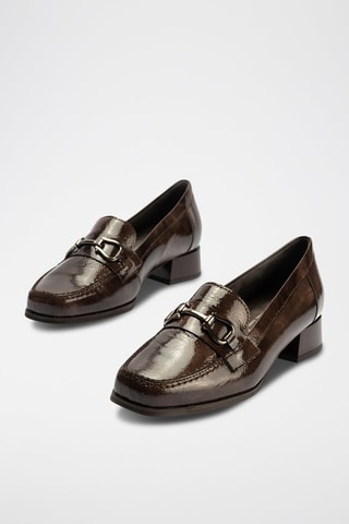 Mocassini con tacco in pelle verniciata - Marrone