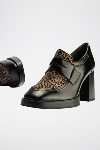 Mocassini con tacco in pelle - Nero