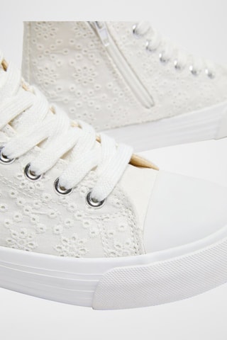 Tennis montantes en broderie anglaise - Blanc