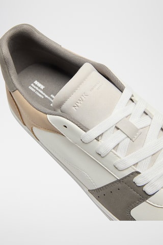 Baskets - Blanc et gris foncé