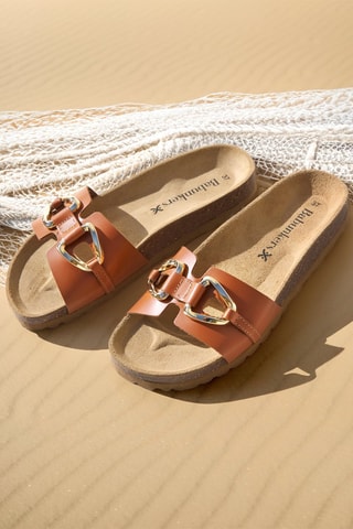 Mules em couro - 
Castanho