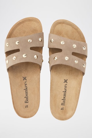 Mules em couro - 
Castanho