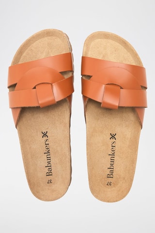 Mules em couro - 
Castanho