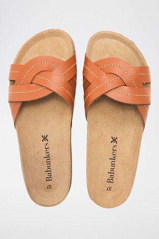 Mules em couro - 
Castanho