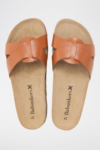 Mules em couro - 
Castanho