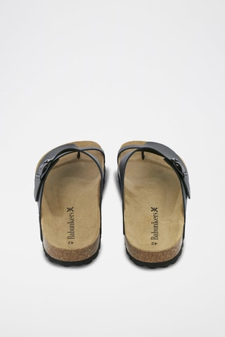 Mules em couro 
Preto