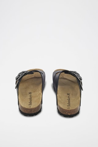 Mules em couro 
Preto