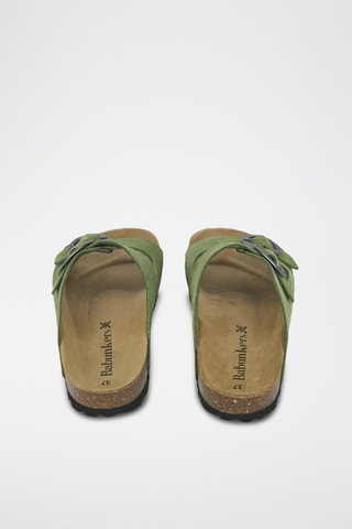 Mules em couro 
Verde