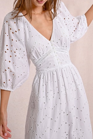 Lange Jurk met Engelse Borduursels- Wit