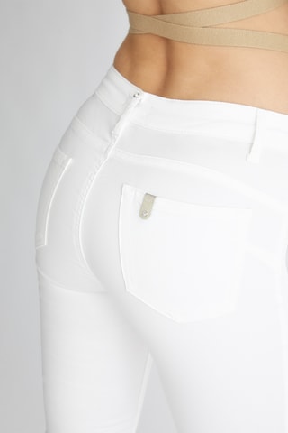 Pantaloni. - Bianco