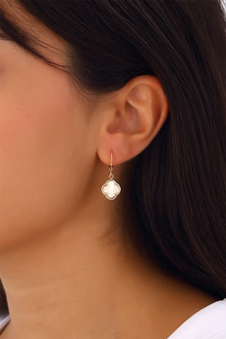 Brincos folheados a ouro fino - Madrepérola