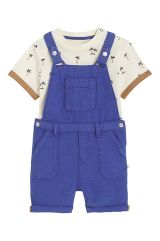 T-shirt e jardineiras-calção - Cru e azul - Obaibi