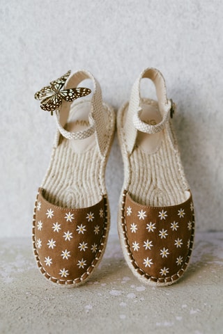 Espadrilles à brides à fleurs - Marron