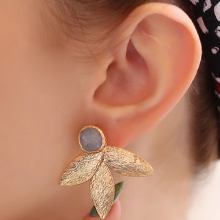 Oorbellen - Messing Doublé Goud & Maanstenen